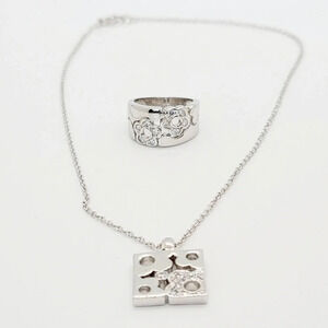 NWOT 925 Sterling Silver Floral Inspired Pendant Necklace and Ring Set